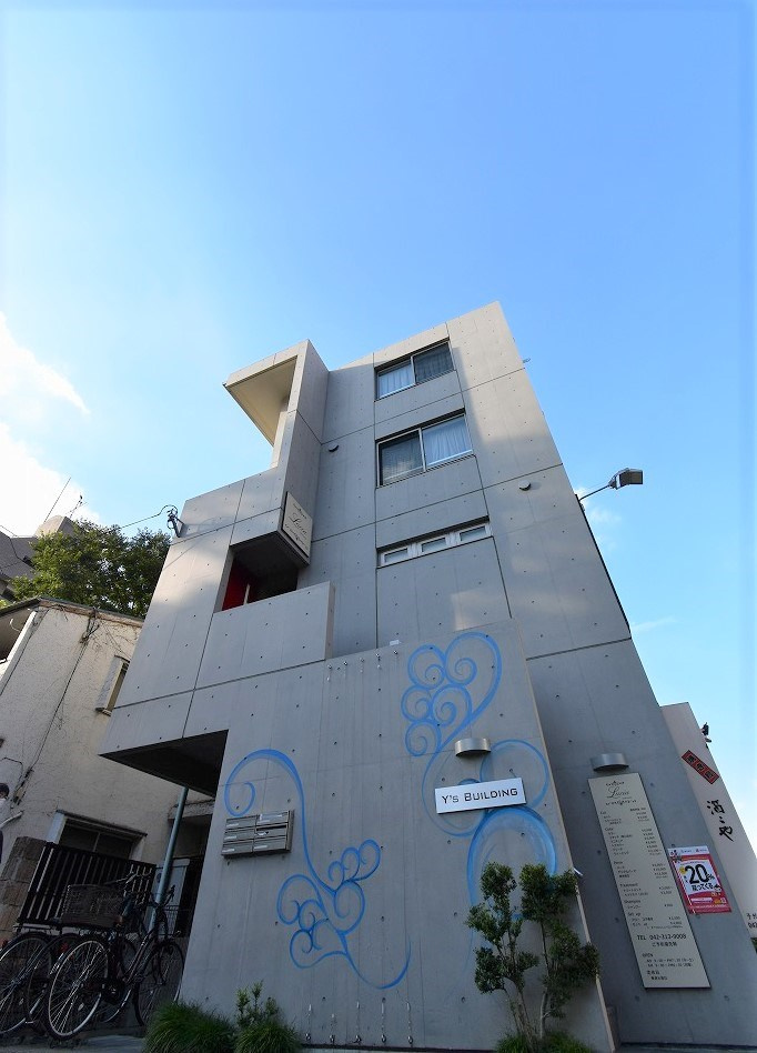 Y's ビルの画像