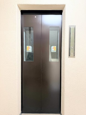 【その他共用部分】 | ライオンズマンション小机第7 | ◆その邸が魅せる、気品・上質・重厚感・極細やかさ、そのすべては訪れた者に安らぎと品性を与える特別な空間です。ここに住むからこそ意味がある。すべての（始まり）をここから迎えます。