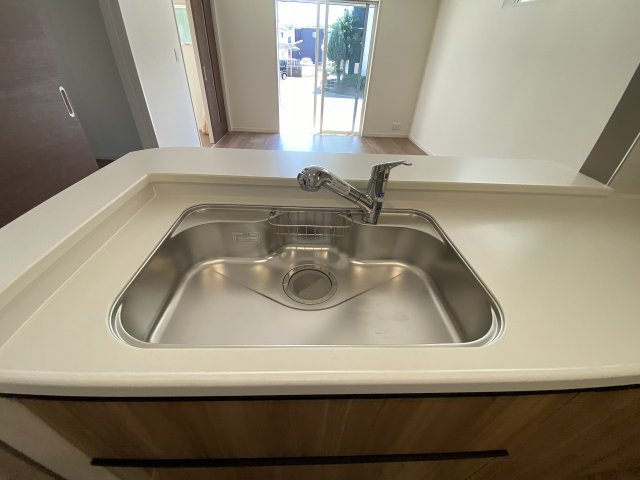 【キッチン】 | 福岡市早良区飯倉3丁目第20　1号棟（全2棟）【仲介手数料無料・0円】 | 施工例。施工例は完成時と異なる場合があります。