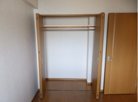 ロイヤルビュー新広の収納