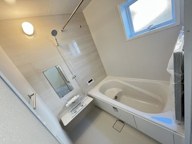 【浴室】 | 福岡市早良区飯倉3丁目第20　2号棟（全2棟）【仲介手数料無料・0円】 | 現地写真。浴室です。