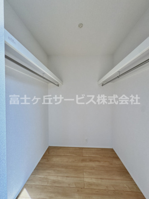 【収納】 | 豊川市国府町下河原 新築一戸建て 1号棟 | ウォークインクローゼットです