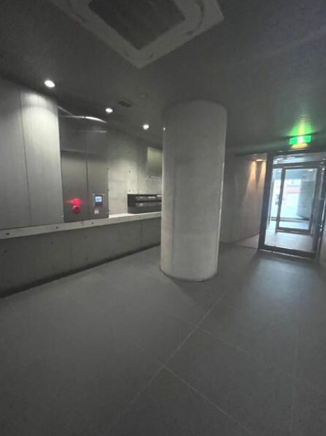 UAKビルのエントランス