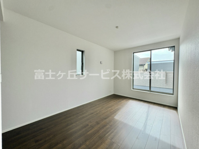 【寝室】 | 豊川市堺町2丁目 新築一戸建て 4号棟 | 寝室にいかがでしょうか