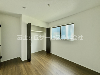【子供部屋】 | 豊川市堺町2丁目 新築一戸建て 4号棟 | お子さんと一緒に遊べます