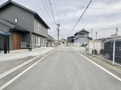 【前面道路含む現地写真】 | 豊川市堺町2丁目 新築一戸建て 4号棟 | 前面道路含む現地写真です