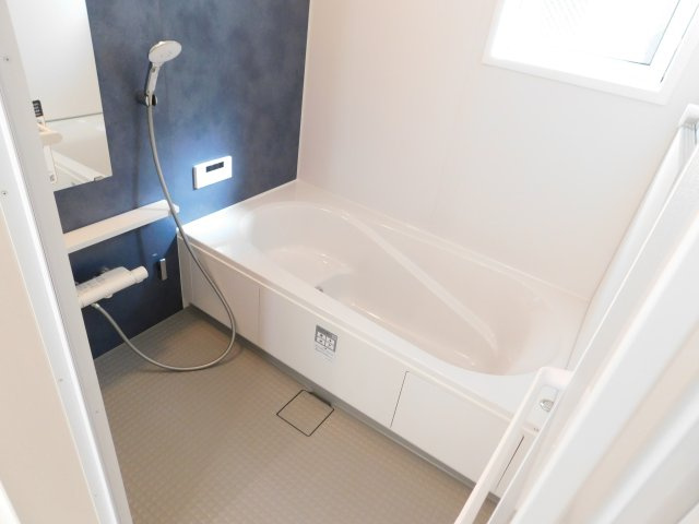 名古屋市西区大野木４丁目の新築一戸建の浴室|◇浴室◇　　広い１坪サイズ・浴室暖房乾燥機・追い焚き・断熱浴槽・エコベンチ浴槽・キレイサーモフロア・オートバス・バリアフリー・浴室窓あり