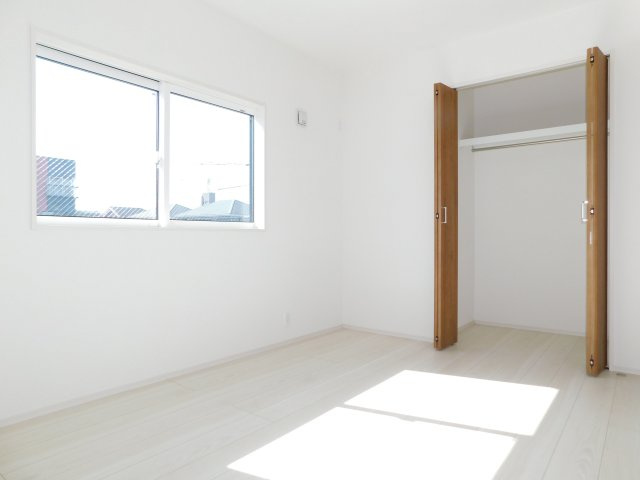 名古屋市西区大野木４丁目の新築一戸建の洋室|◇２階洋室◇　　南面を含む２面採光で明るい洋室６．０帖　全居室収納完備！