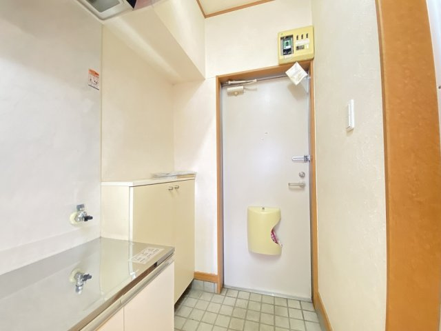 第二和良比ハイツの玄関|※別部屋参考写真