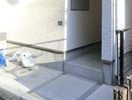 ハイリバー池袋のエントランス