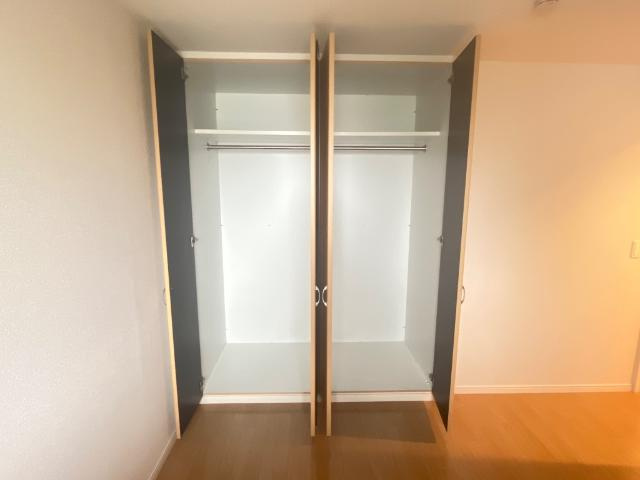 エバークレストの収納|北洋室クローゼット