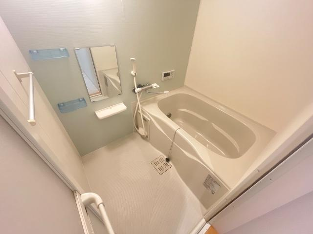 エバークレストの浴室|バス