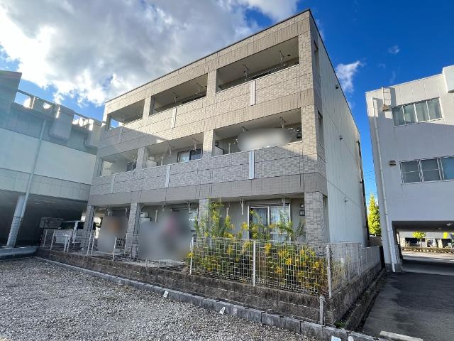 エバークレスト