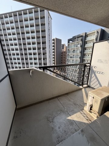 エステートモア天神スタジオのバルコニー