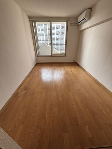 エステートモア天神スタジオの居間・リビング