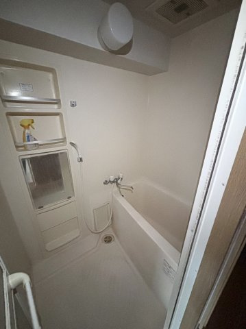 エステートモア天神スタジオの浴室