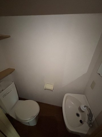 エステートモア天神スタジオのトイレ