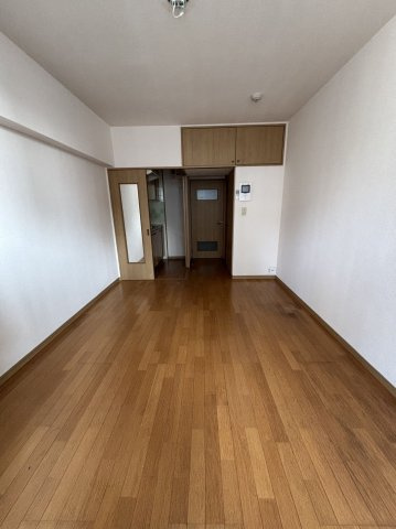 エステートモア天神スタジオの居間・リビング