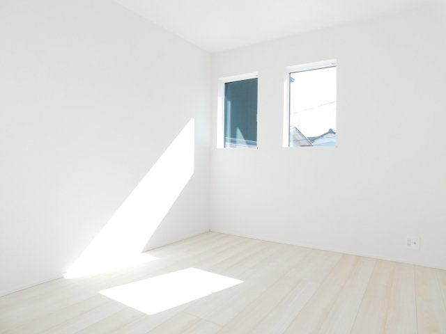 北名古屋市熊之庄山の前の新築一戸建の洋室|◇２階洋室◇　　南面で明るい洋室６．０帖　ＷＩＣ完備！