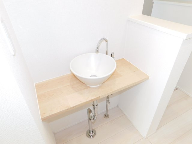 北名古屋市熊之庄山の前の新築一戸建の設備|◇手洗い場◇　　２階廊下にも手洗いスペース付きです♪