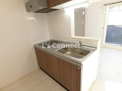 【キッチン】 | アンビシオン泉中央 | ２口ＩＨヒーターのシステムキッチン。