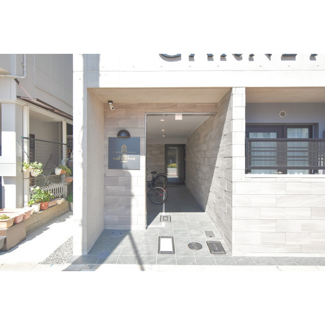 THE　CITY　RESIDENCE　京都西大路のエントランス