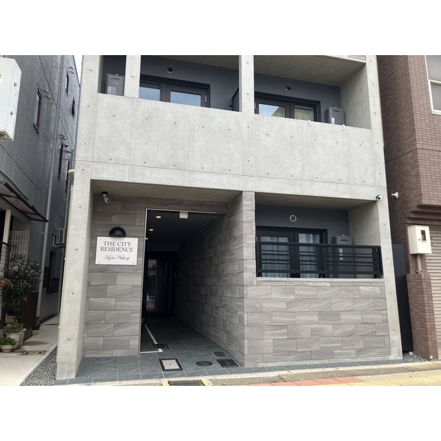 THE　CITY　RESIDENCE　京都西大路のエントランス