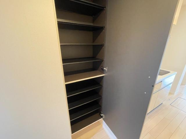 ララ・スクエアの収納|下駄箱