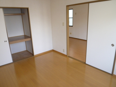 ★収納付き居室★