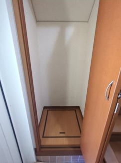 玄関横の収納