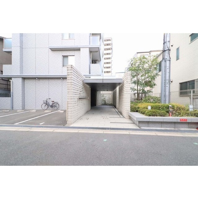 エスリード京橋ノースプレイスのエントランス