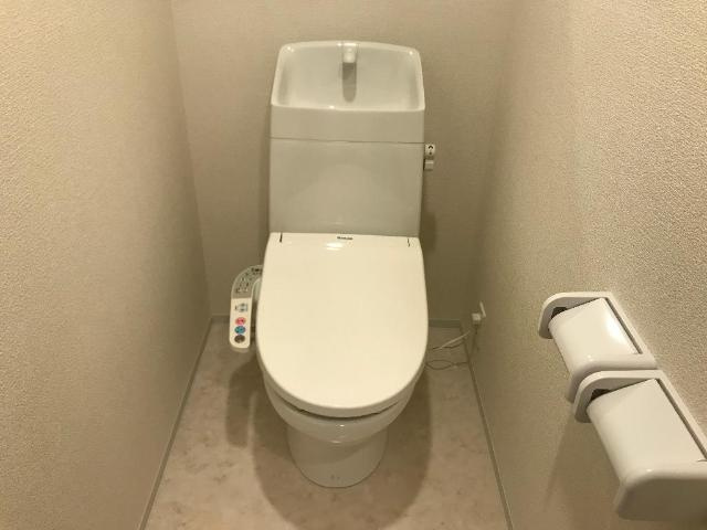 カナン喜多川のトイレ|シャワー付トイレ