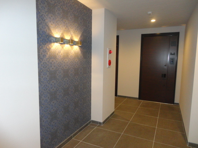 メルヴェイユー王寺のエントランス