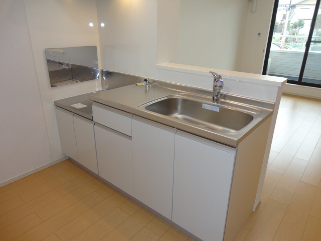 ミロワールの居間・リビング