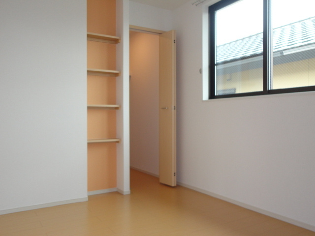 ミロワールの居間・リビング