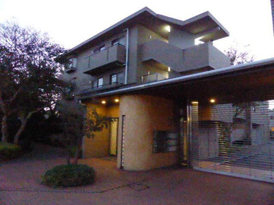 【エントランス】 | リレント成城