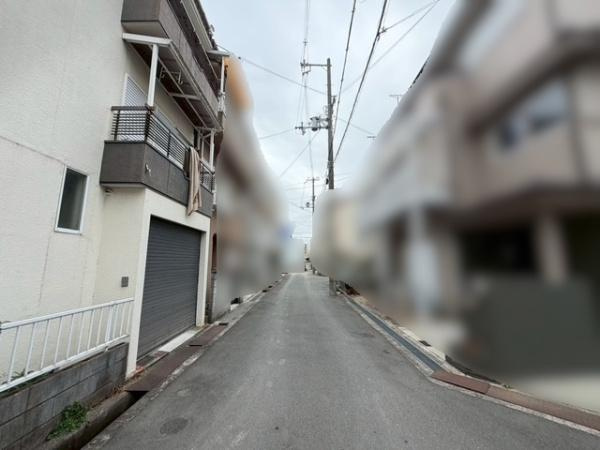 【前面道路含む現地写真】