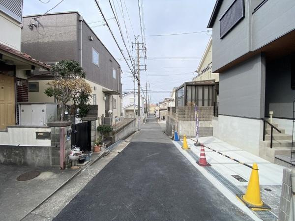 【前面道路含む現地写真】
