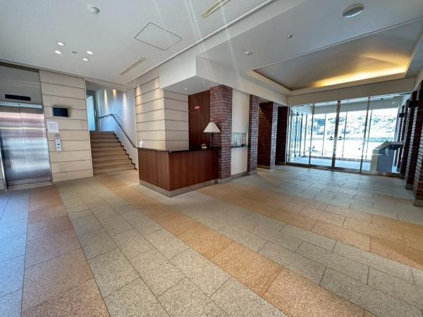 アリストふじと台ステーションファーストのエントランス