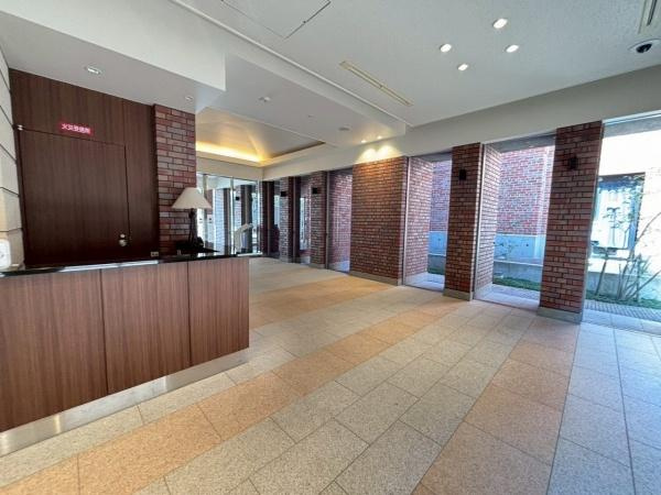 アリストふじと台ステーションファーストのエントランス