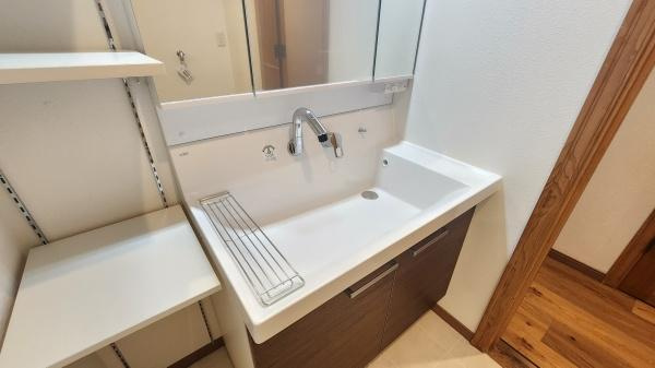 【独立洗面台】