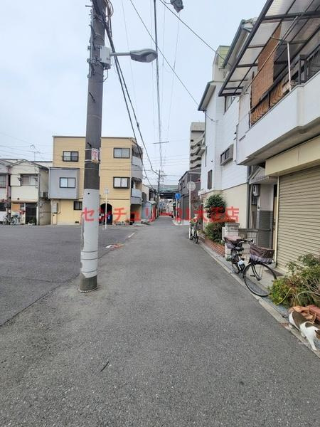 此花区春日出南2丁目建築条件付土地の前面道路含む現地写真