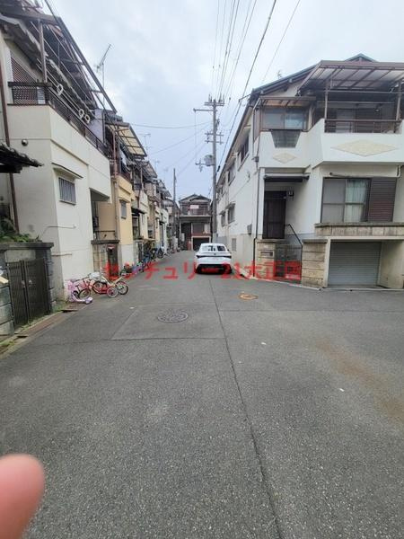 此花区春日出南2丁目建築条件付土地の前面道路含む現地写真