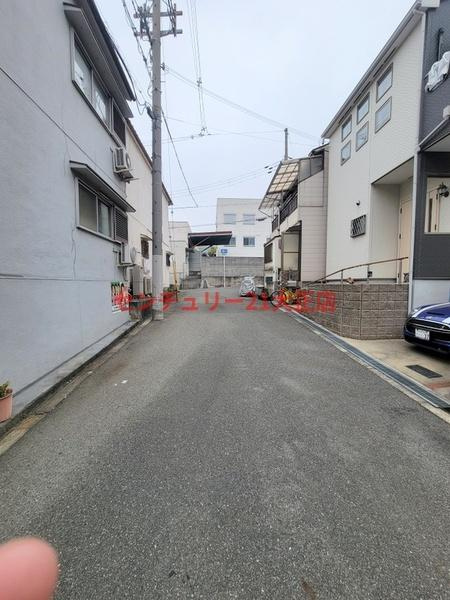 此花区春日出南2丁目建築条件付土地の前面道路含む現地写真