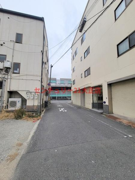 此花区春日出中1丁目建築条件付土地の前面道路含む現地写真