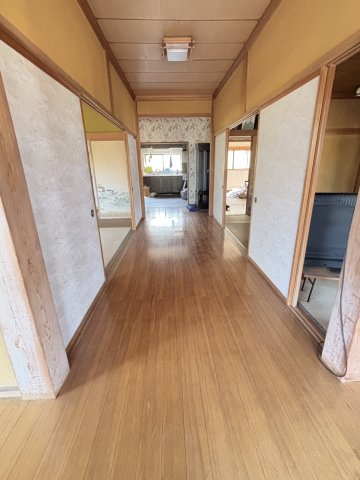 居住用7DK+店舗の内装