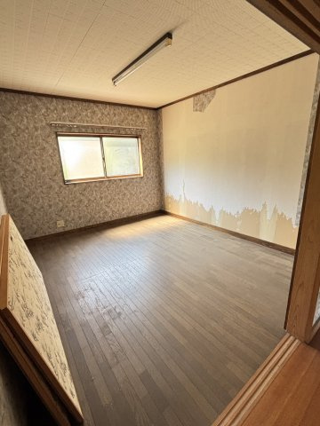 居住用7DK+店舗の洋室