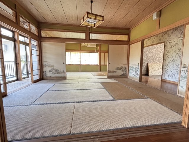 居住用7DK+店舗の和室
