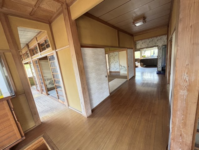 居住用7DK+店舗の内装
