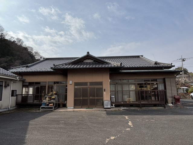 居住用7DK+店舗の外観